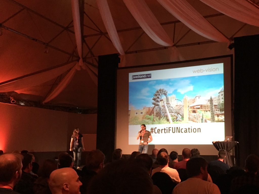 Begrüßung zum TYPO3 Alumni #CertiFUNcation Day im Phantasialand Brühl